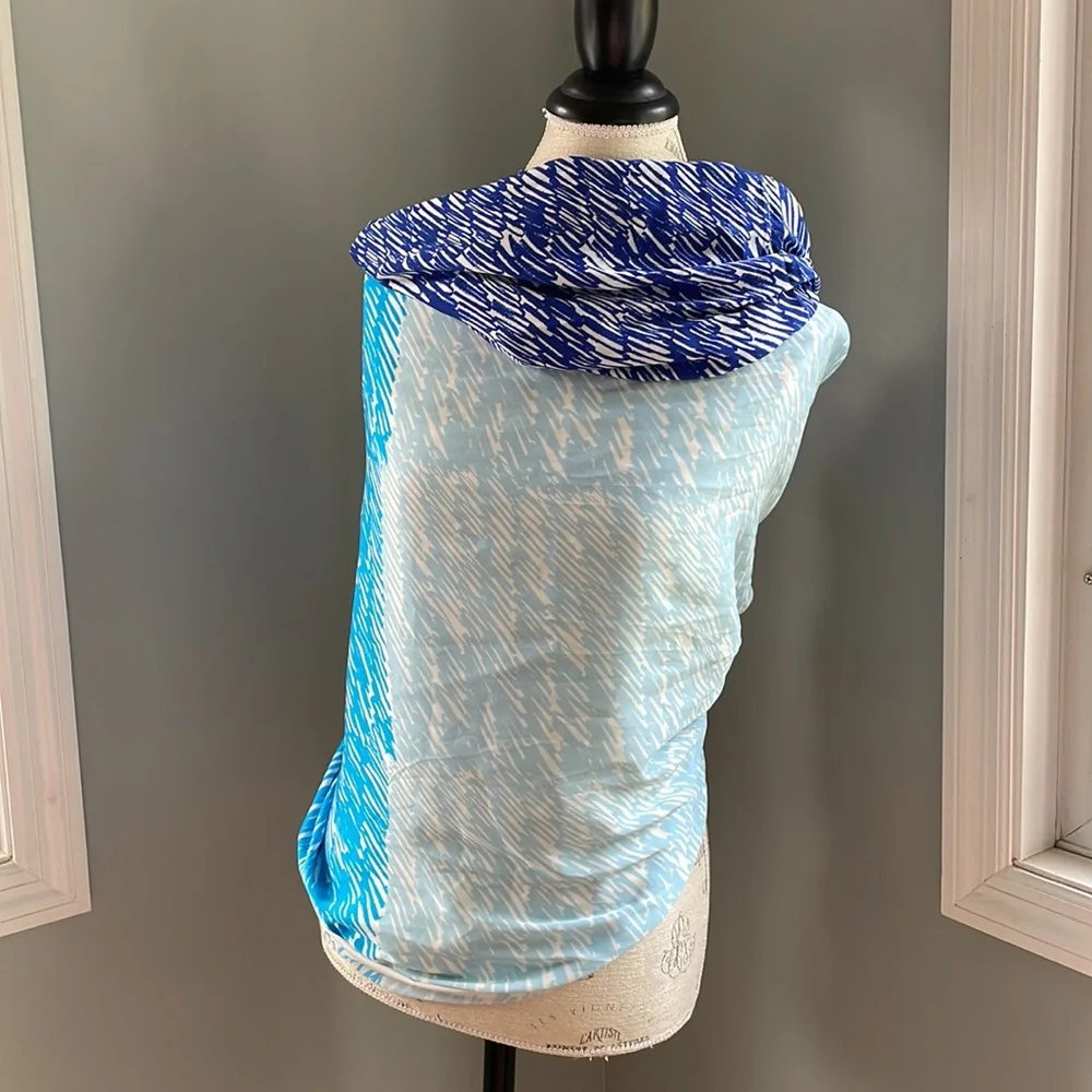Reed Krakoff shawl scribble design
